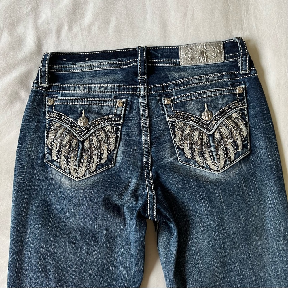 Miss Me women’s curvy bootcut dark wash angel wing rhinestone embroidered pocket